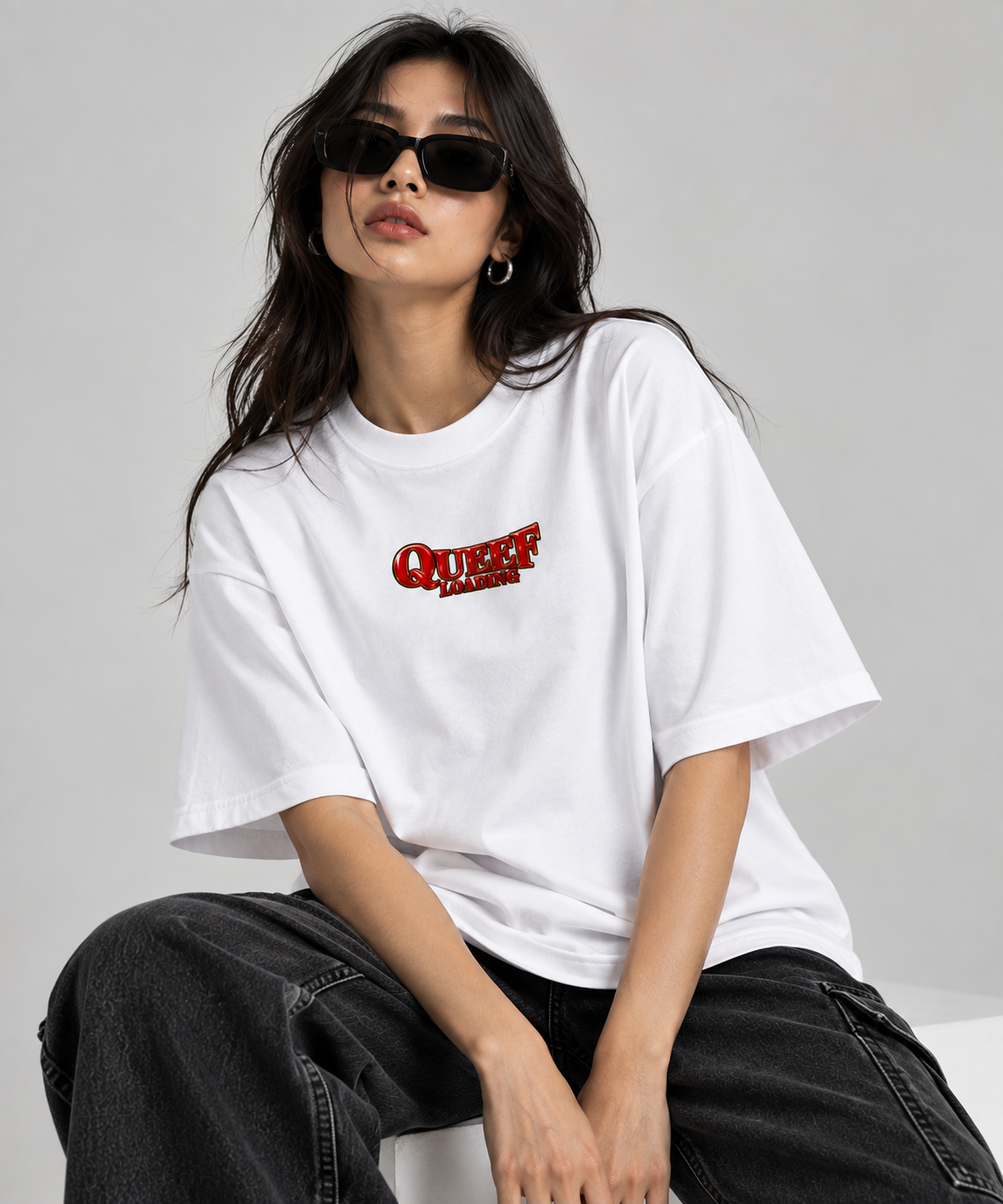 QUEEF LOADING Oversized White T-Shirt | NEVERSEEN