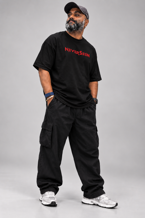Black NEVERSEEN T-Shirt with Red Graphic | 260 GSM