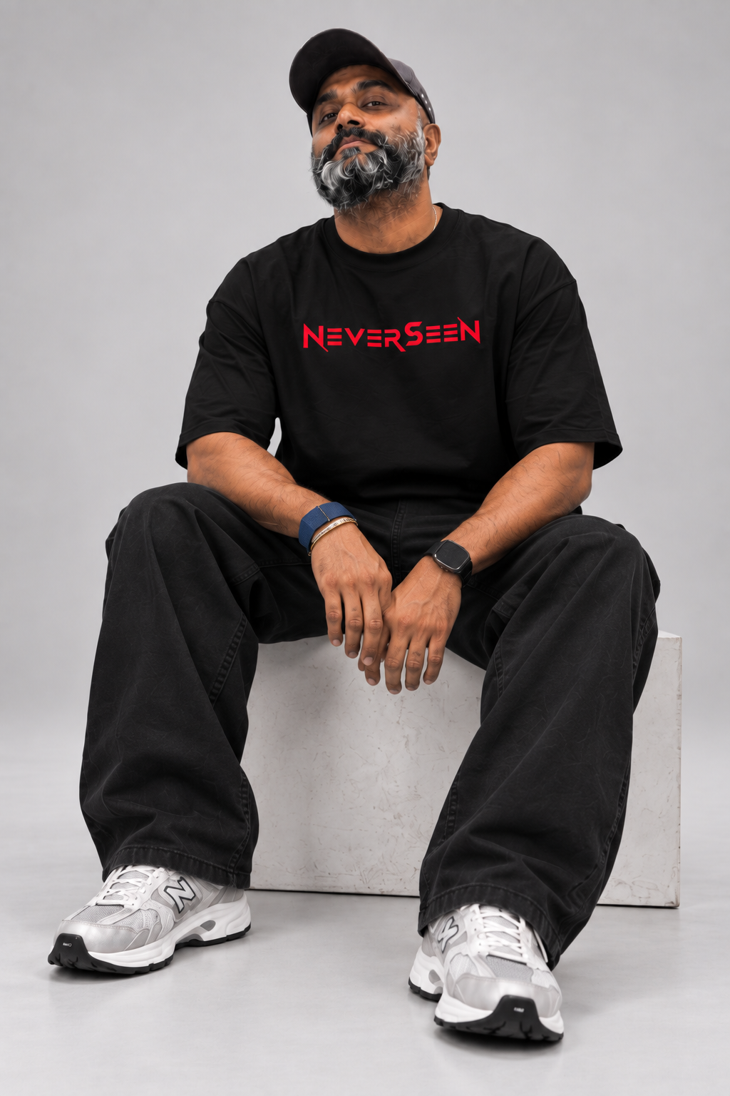 Black NEVERSEEN T-Shirt with Red Graphic | 260 GSM