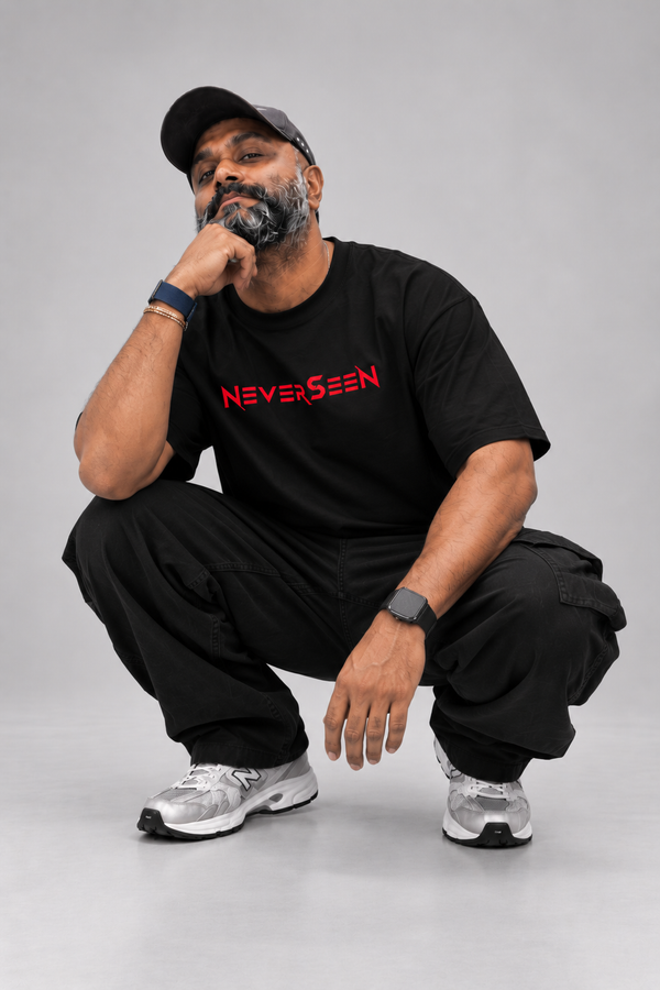 Black NEVERSEEN T-Shirt with Red Graphic | 260 GSM